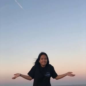 Meet your Posher, Izelea